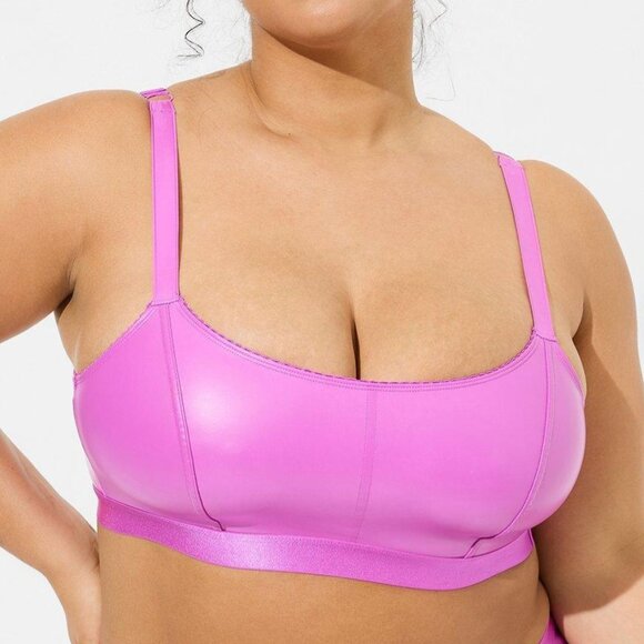 ❤️NWT VINTAGE TORRID BRA - FAUX VEGAN LEATHER / PLEATHER WIRELESS BRALETTE PLUS - Picture 9 of 14